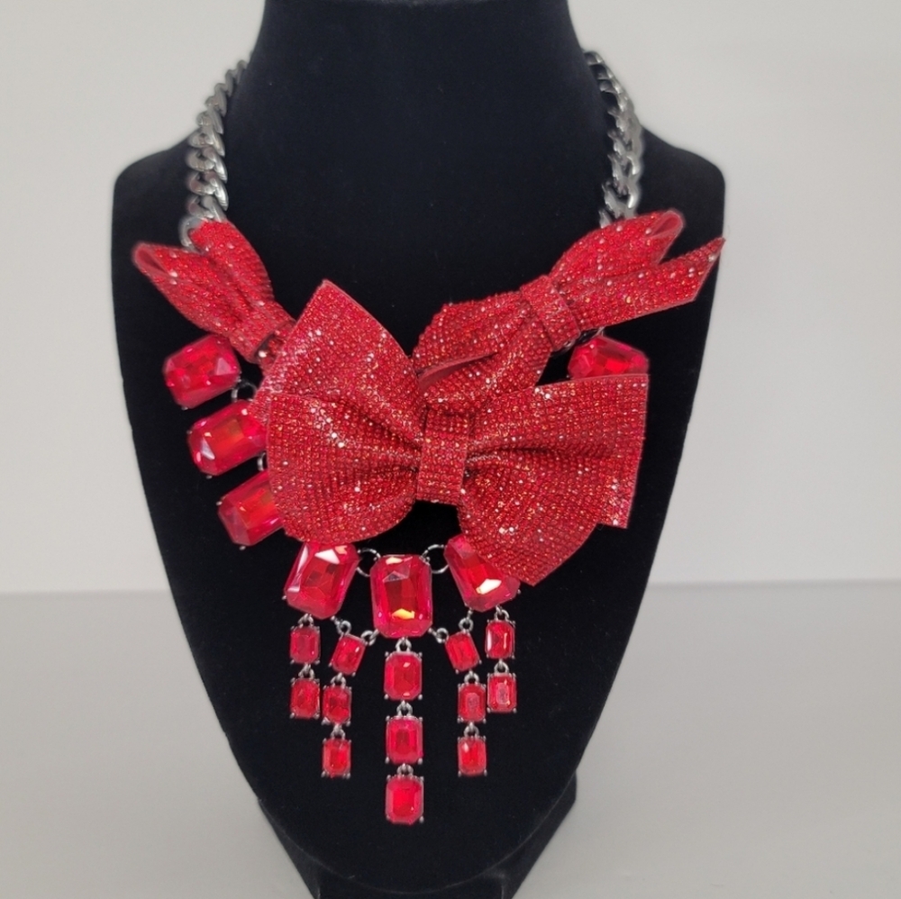 ❤️Betsey Johnson Red Sparkle Bow Holiday 3 Piece Set Necklace Bracelet & Ring - Picture 5 of 12